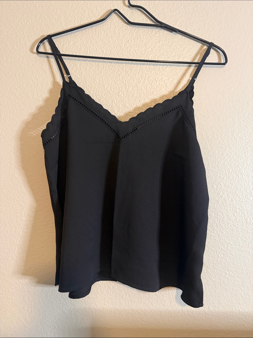 LOFT Black Scalloped V-Neck Cami with Spaghetti Straps